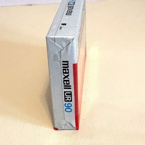 Vintage Maxell UR 90 Blank Cassette Tape Sealed IEC Type I Normal Position NEW! - Picture 2 of 5